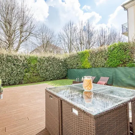 Cosy Cocoon - Fairytale Factory Apartment Bussy-Saint-Georges
